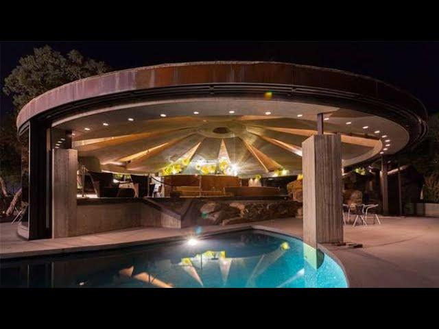 Elrod House by John Lautner. Complete overview and walkthrough.