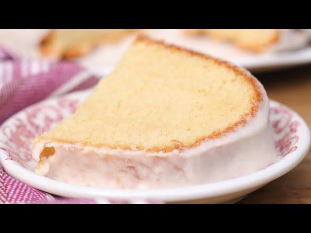 BEST Sour Cream Pound Cake 