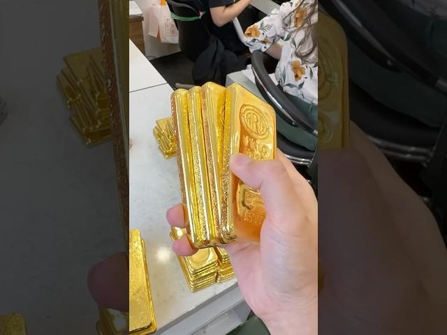 Look at the gold to refresh your eyes. #gold #goldfactory