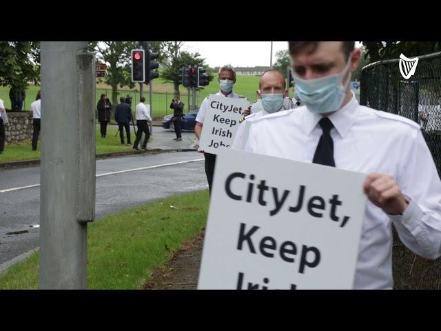 CityJet pilots picket the airline’s headquarters in Dublin