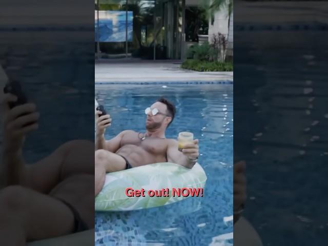 LA Knight makes himself at home in Logan Paul’s pool!  #WWE #SmackDown #throwback