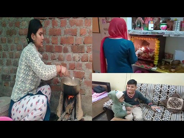 आज अचानक किचन में ऐसा हुआ कि सारा सामान ले जाकर छत में बनाया खाना