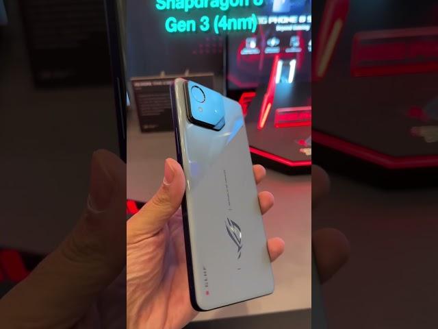 أحدث هواتف الألعاب من أسوس ROG Phone 8 