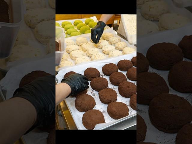 So delicious! The best American fusion cream donut in Korea! (high quality) / street food #shorts