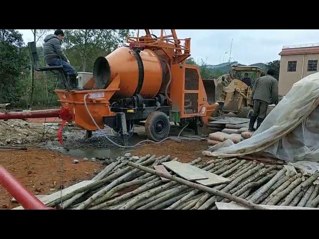 Topworld concrete mixer pump under construction