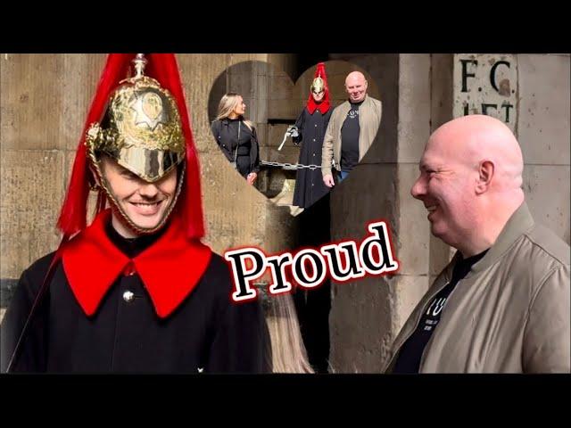 King’s guard can’t STOP SMILES, when his dad & girlfriend VISITS him at horse GUARDS