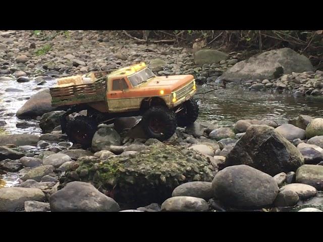 Random compilation of some Rc trucks fooling around