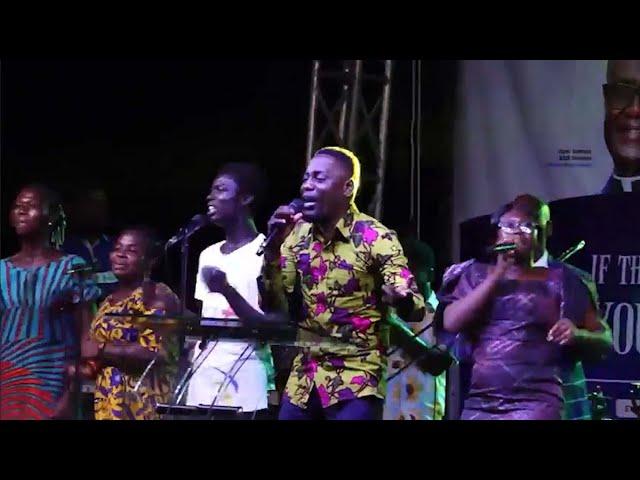 Non Stop Pentecostal Praise Led By Elder Emmanuel Arthur at Suame Crusade