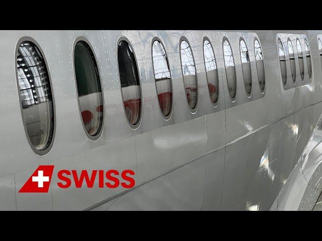 Ask The Expert - Why are aircraft windows round? | SWISS