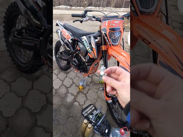 Масло на Progasi Инжектор Hardcore 450 EFI #motorcycle #zongshen #enduro #progasihard450EFI #progasi