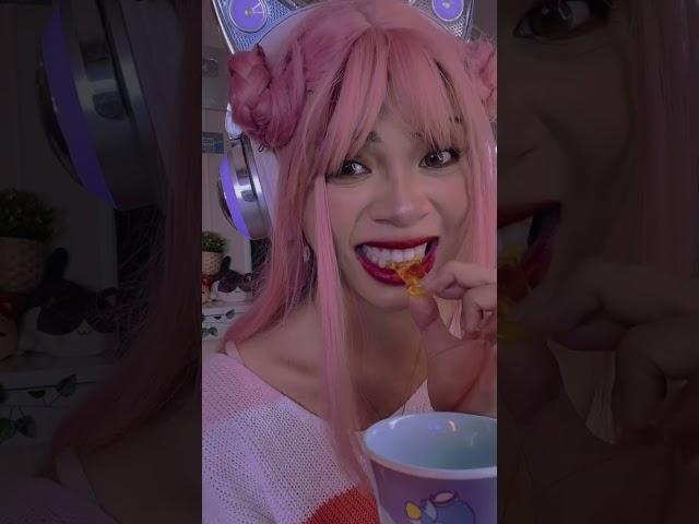 EATING POMPOMPURIN ASMR #sanrio #asmr #shorts