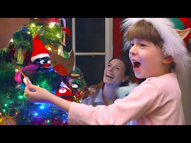 DECORATING THE TREE! | Topsy & Tim | Cartoons For Kids | WildBrain Kids