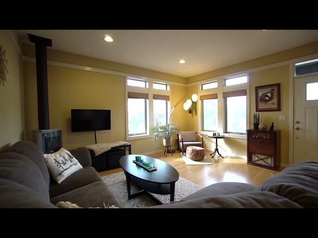 690 NW Mount Washington Drive, Bend OR 97703