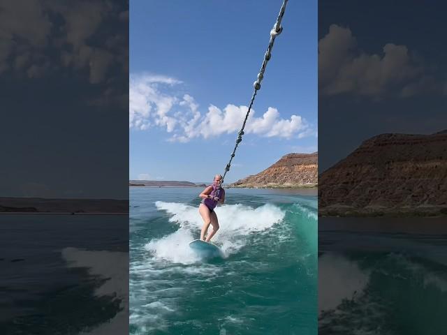 @tanners_wakeboatrentals made my 18th Birthday so FUN!! Go book with him to have a fun boat day!!️