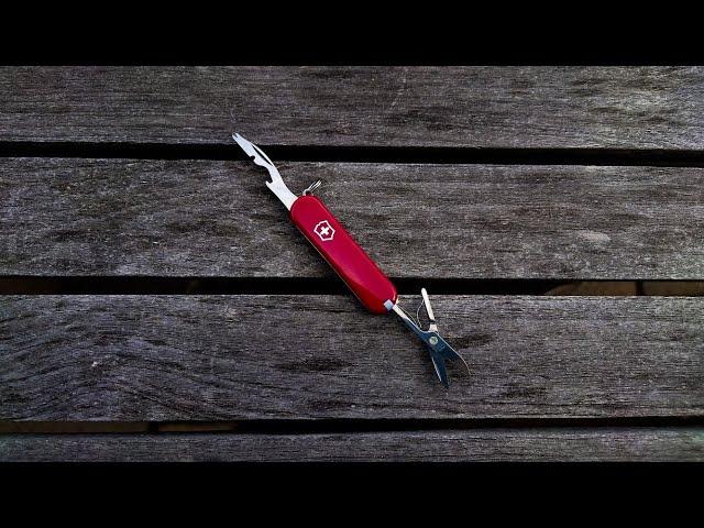 Victorinox Jetsetter Swiss Army Knife TSA-Friendly Multitool Review!