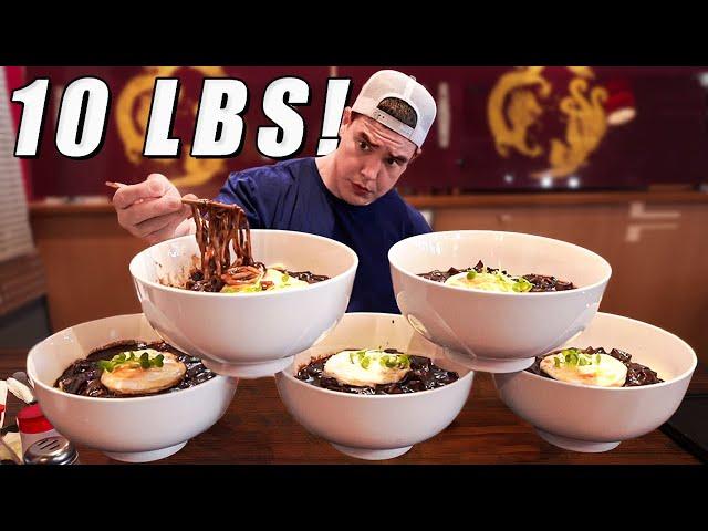 ATTEMPTING TO SLAM A HUGE JJAJANGMYEON CHALLENGE!