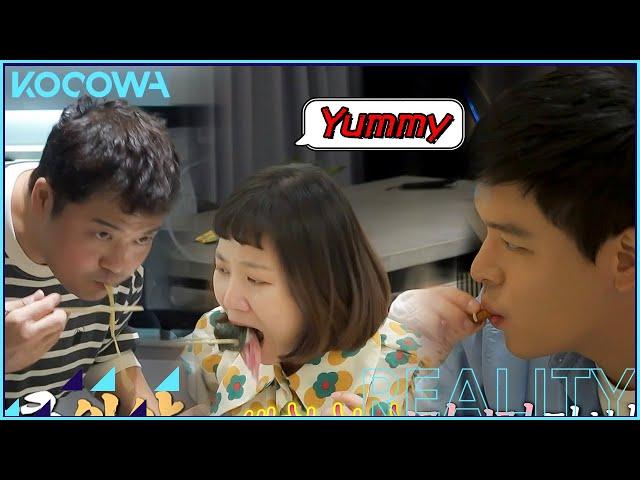 [Mukbang] "Home Alone" Na Rae & JangWoo's Eat and Eat and Eat at Hyun Moo's restaurant [ENG SUB]