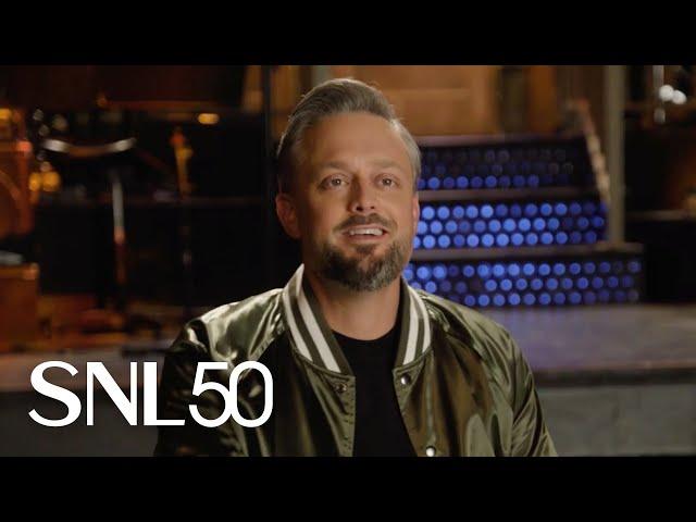 Bowen Yang Introduces Nate Bargatze to SNL's New Cast Members