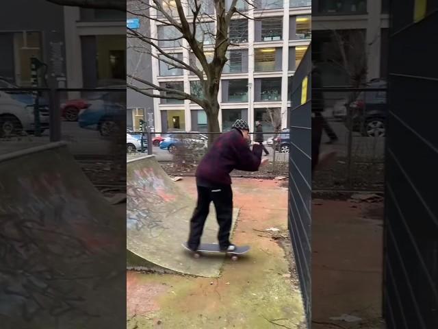 A condominium is being built here #skateboarding #skateboardvibes #skateboard #youtuber #globeskateb