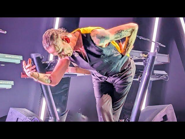 Depeche Mode - Never Let Me Down Again - Front Row (Decathlon Arena Villeneuve d'Ascq 22/06/2023)