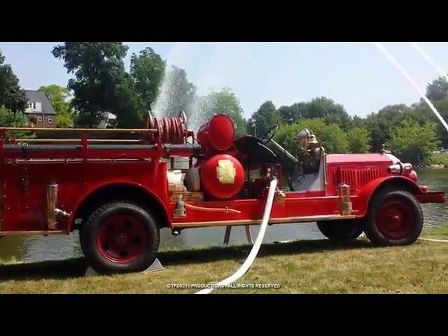 Lots and lots of fire trucks - Antique fire apparatus