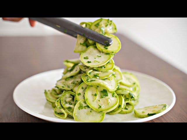 Zucchini in 5 minutes  before which no one can resist. Delicious marinated zucchini