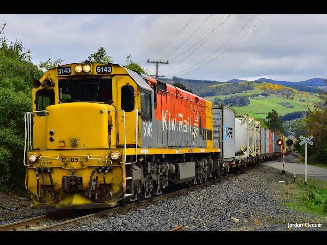 Keeping up with KiwiRail round Dunedin!