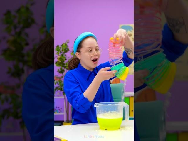 Slinky Bubble Fun Craft 🫧 #bubble #fun