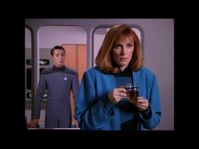 Beverly Crusher loses it - Star Trek the Next Generation