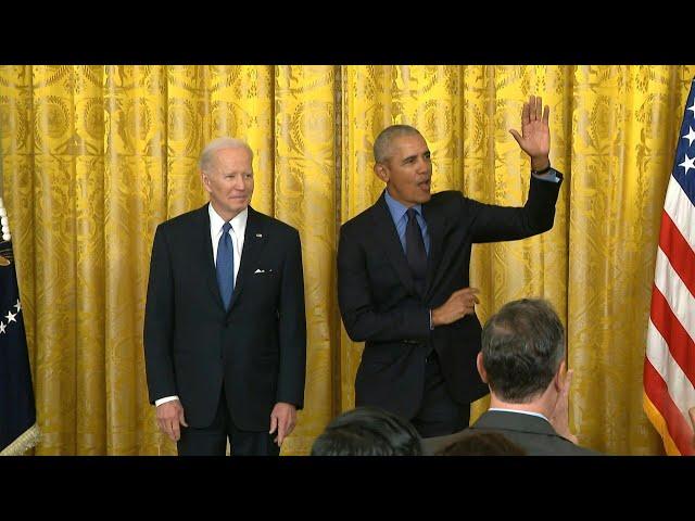 Biden e Obama juntos, de novo, por um dia | AFP