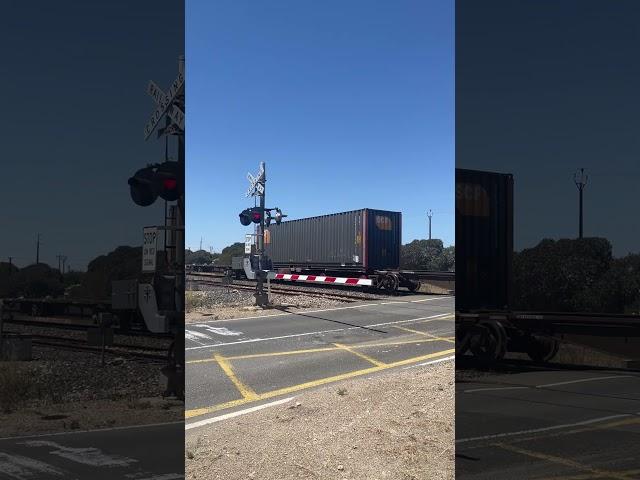 70 mph Intermodal #railway #train #shortsviral