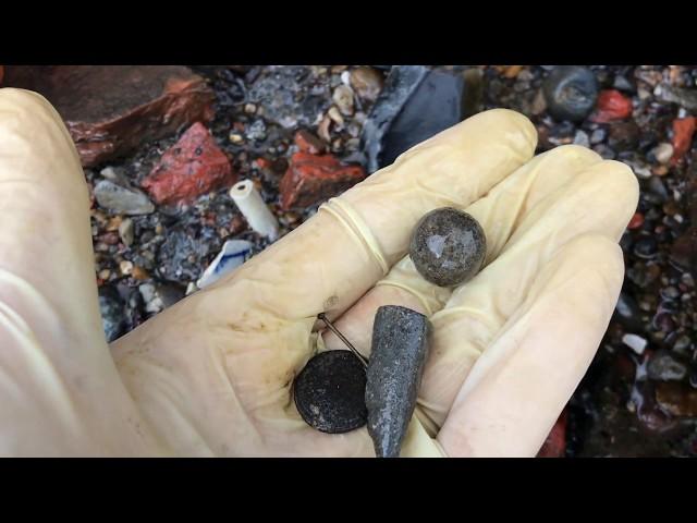 London Mudlarking: Lara Maiklem - SPOT THE FIND... Button, Pin, Weight, Musket Ball