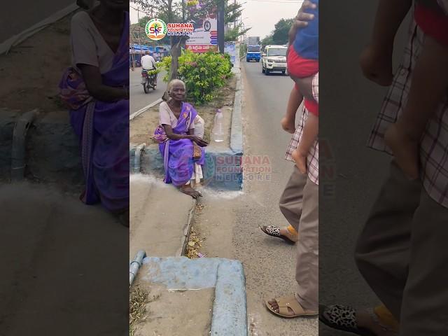 Helping Hands | Poor People Help Video | Food Helping Video | Poor People Emotional Video #shorts