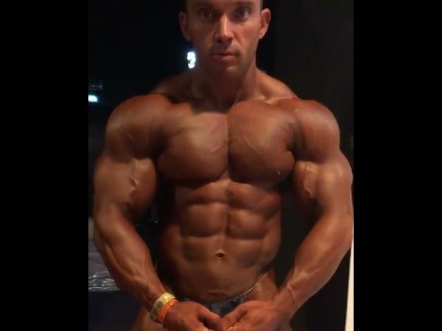 Shredded Andrei Melnikov posing.