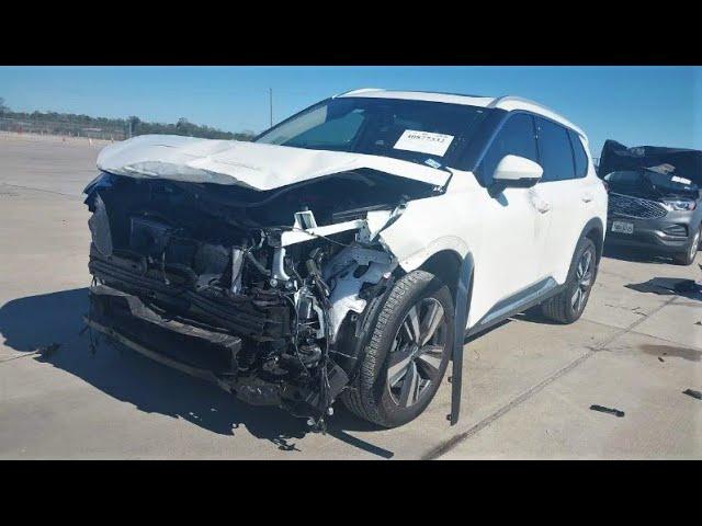 Nissan Rogue. Третье поколение.  Лобовой.