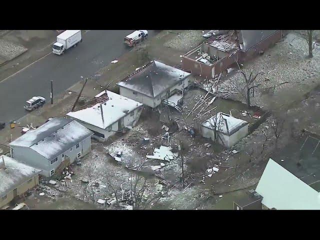 Tornado causes widespread damage in Gary, Ind. — WGN Evening News