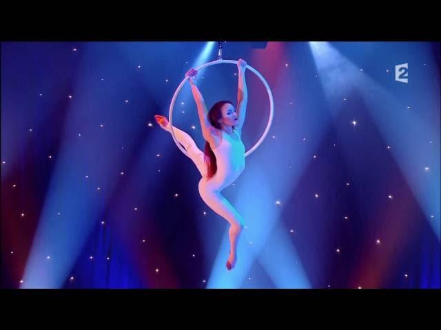 Oksana Pylypchuk / La Vision Acrobatics - Aerial Hoop -Le Plus Grand Cabaret Du Monde