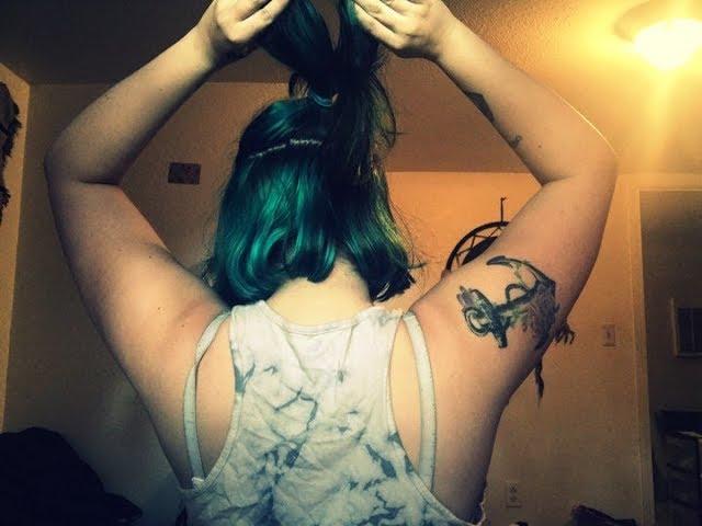 Arctic fox Aquamarine - Dying half my head  | Lizzy Bizzy
