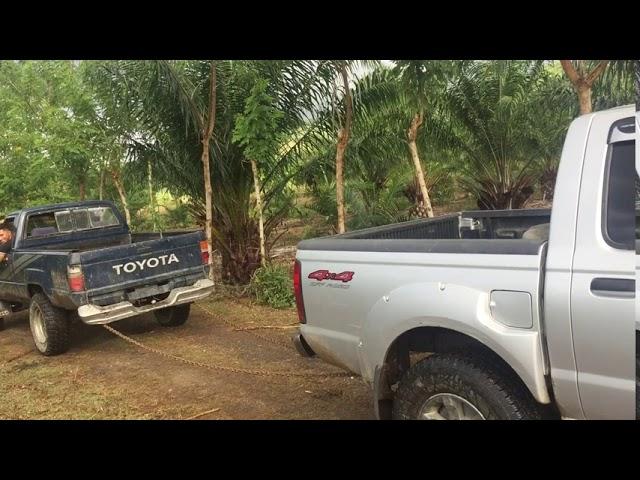 Nissan frontier 4x4 VS Toyota 22R 4x4