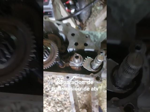 reparación de transmisión caja de atv automática.  sincronizar cambios. cambio de piñon