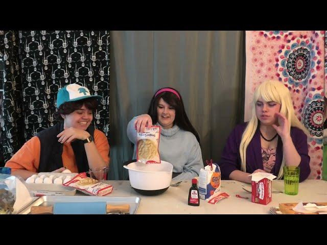 BAKING CHANUKAH COOKIES || Gravity Falls cosplay