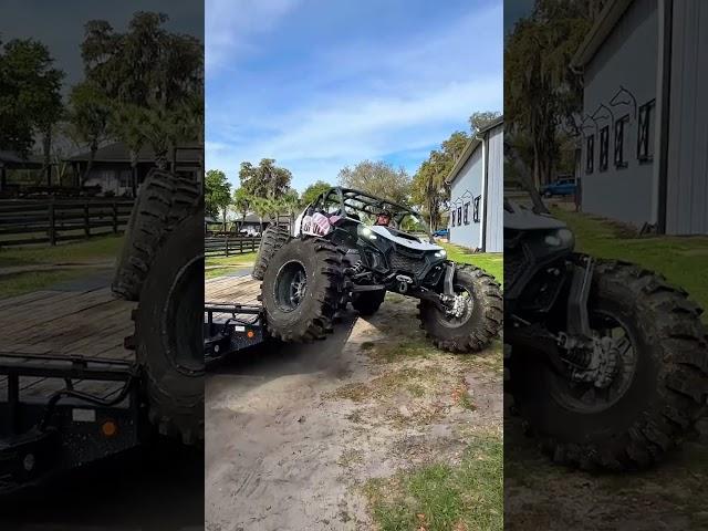 Who needs ramps with 44s & @catechusa/@hessmotorsports knuckles? @_turndupracing does it different!