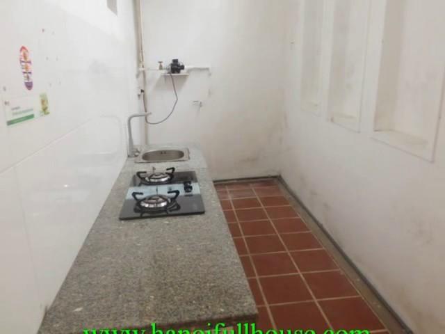 Garden house with big courtyard, 2 bedroom for vietnamese & foreigner rent 0977906736