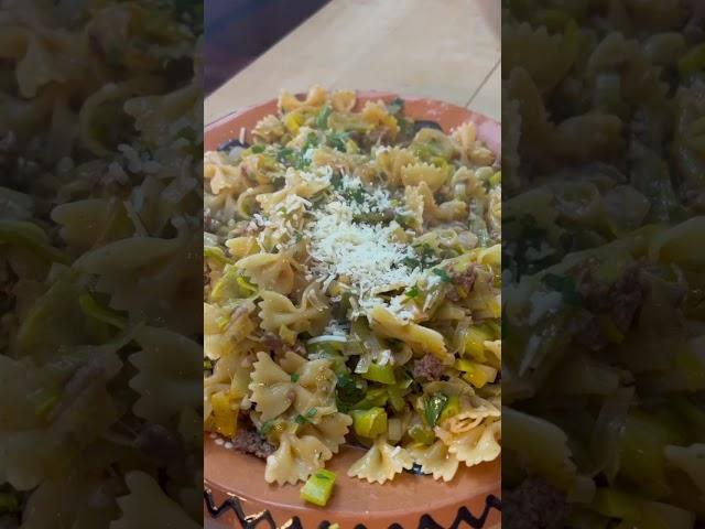 Nudeln mit Hackfleisch und Porree One-Pot Rezept von Carl Hegemann #shorts
