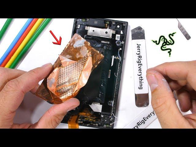 Razer Phone 2 Teardown - The Vapor Chamber is Incredibly Cool