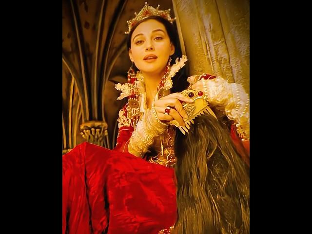 The dead queen killed 12 young girls in order to resurrect them #movie #film #horrorstories