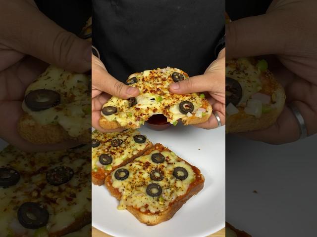 Instant Mini Pizza ASMR Cooking #shorts #food #pizza #cooking #indianasmrworld #asmr