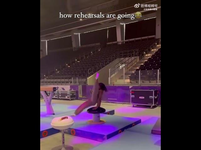 Simone Biles on the Pommel Horse  #olympicgymnastics #paris2024olympics #athlete #balancebeam#sports