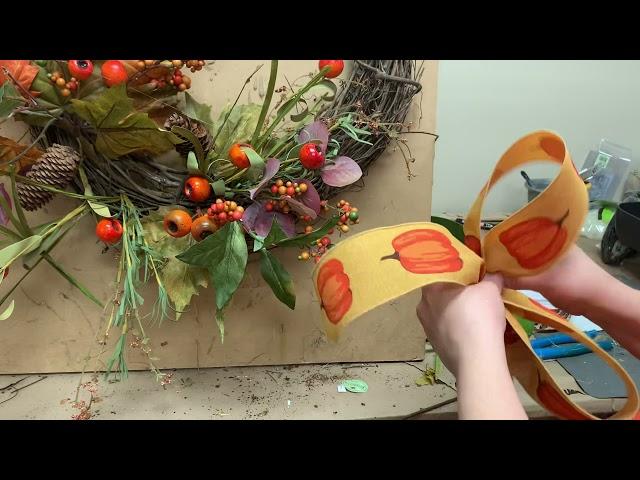 How to tutorial with Anna: Leopard Pumpkin Floral Grapevine wreath for Fall