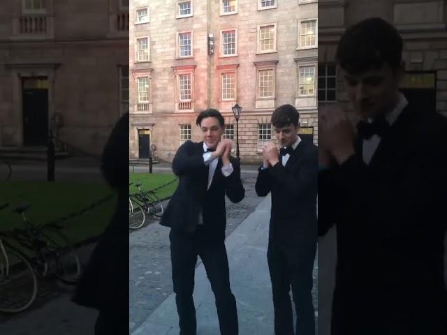 Dublin College Acapella Group 'Trinitones' Perform Amazing George Ezra Cover